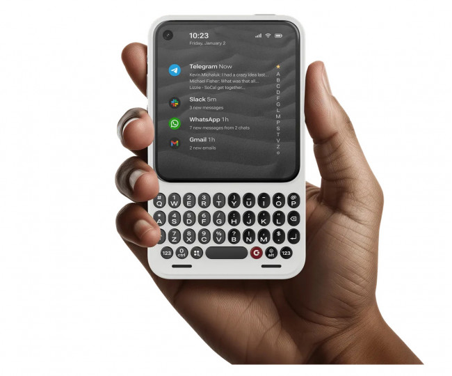 Смартфон Clicks Communicator